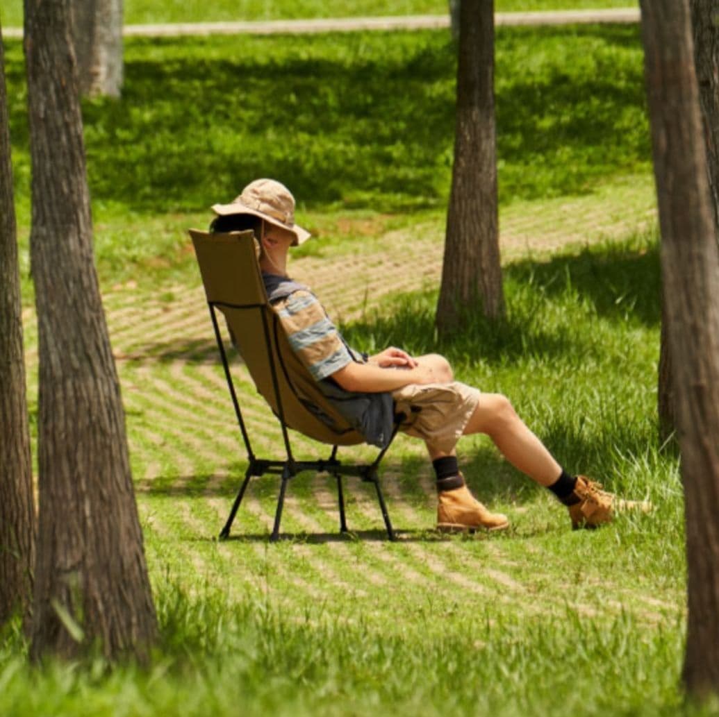 アウトドアチェア 折りたたみ式リクライニング高背もたれチェア