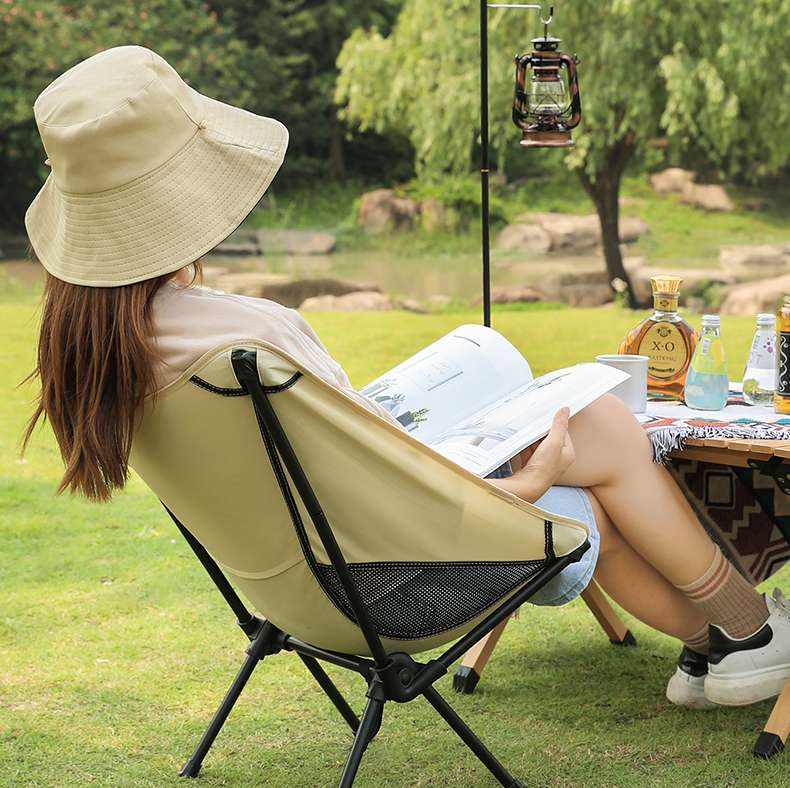 折りたたみ式コンパクトアウトドアチェア